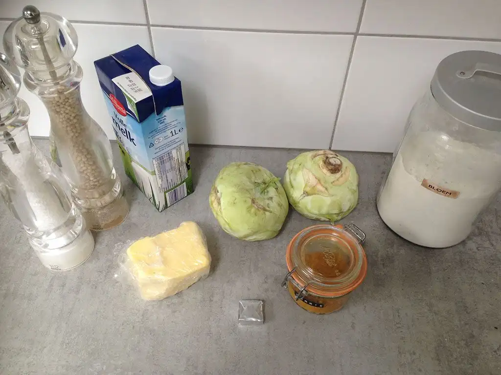 Kohlrabi in a creamy sauce ingredients