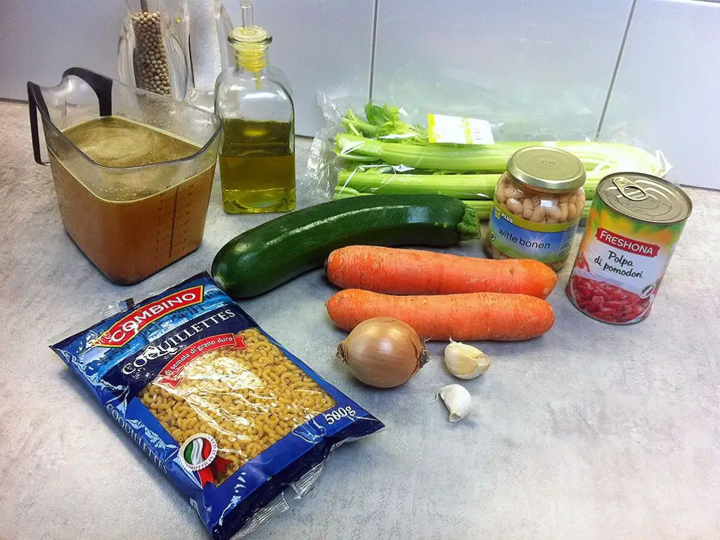 Minestrone soup ingredients