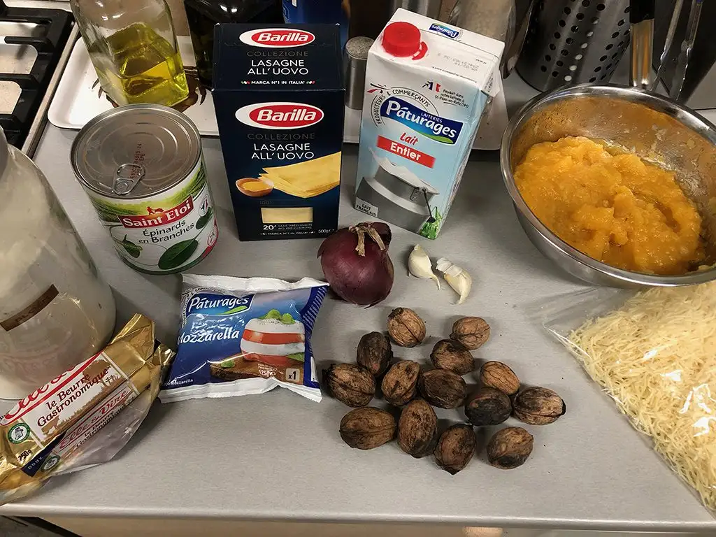 Pumpkin and spinach lasagna ingredients