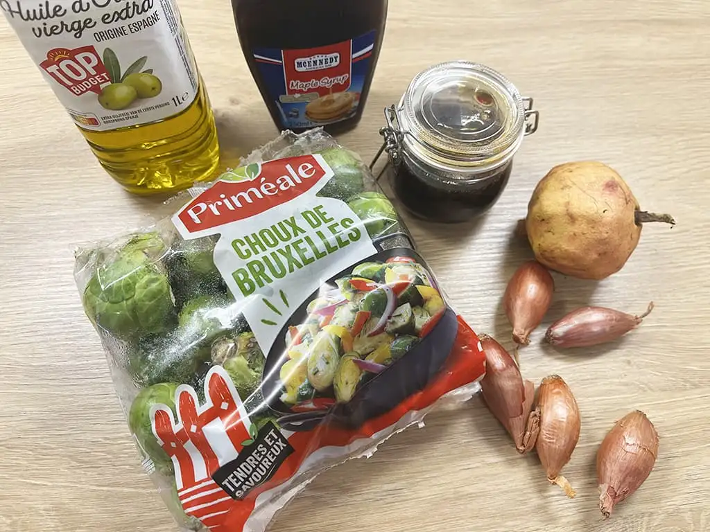 Pan-fried Brussels sprouts with pomegranate ingredients