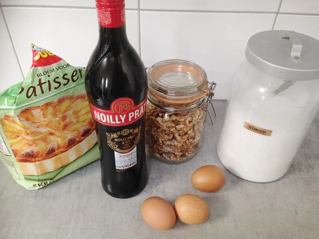 Walnut pie ingredients