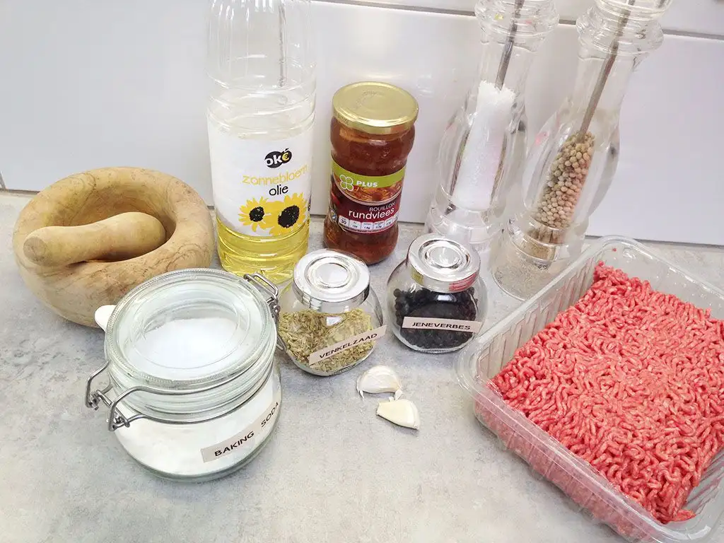 Romanian grilled minced meat rolls ingredients