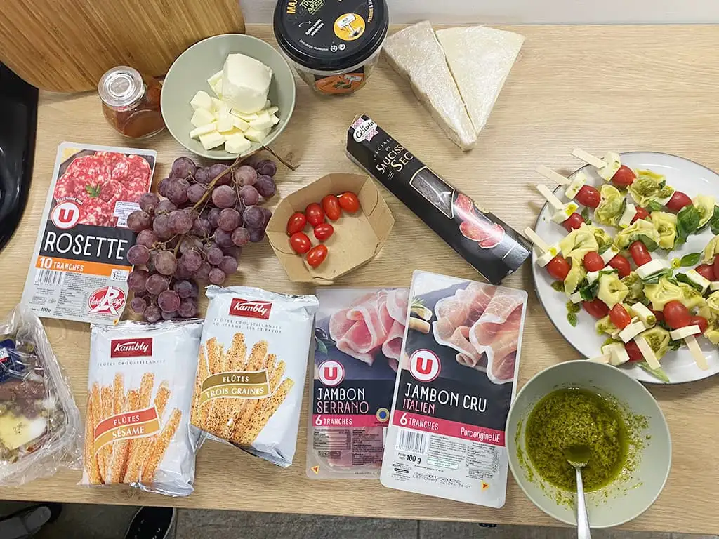Italian antipasti platter ingredients