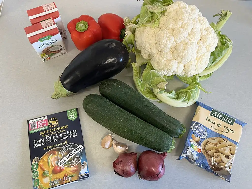 Slow cooker vegetarian curry ingredients