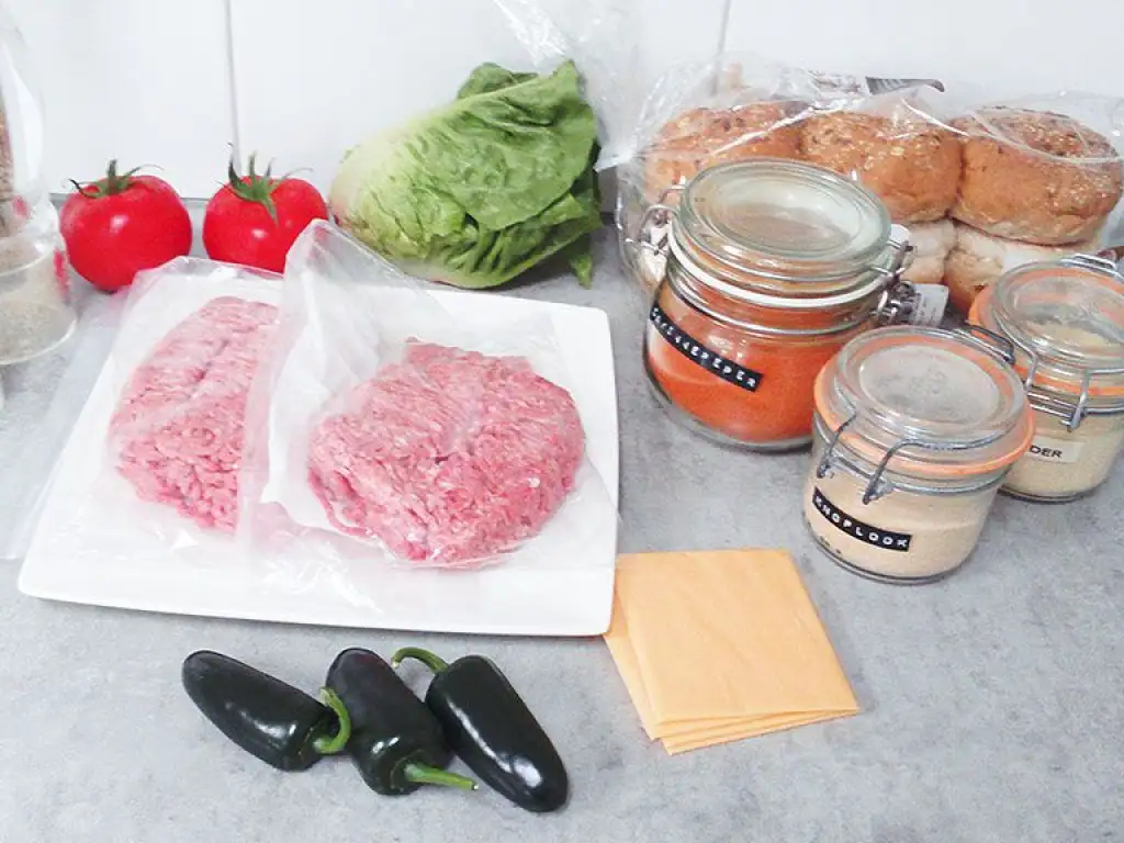 Spicy Jalapeño cheddar burger ingredients