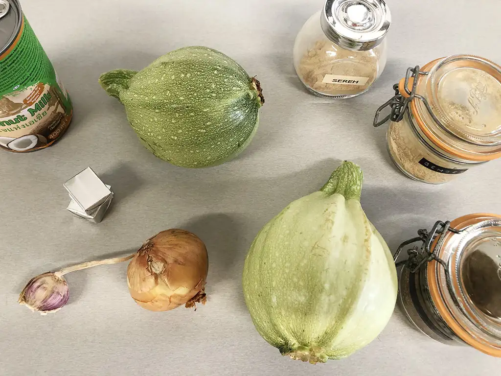 Zucchini coconut soup ingredients