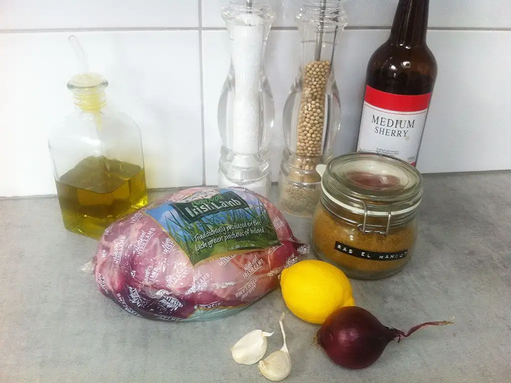 Slow cooked boneless leg of lamb ingredients