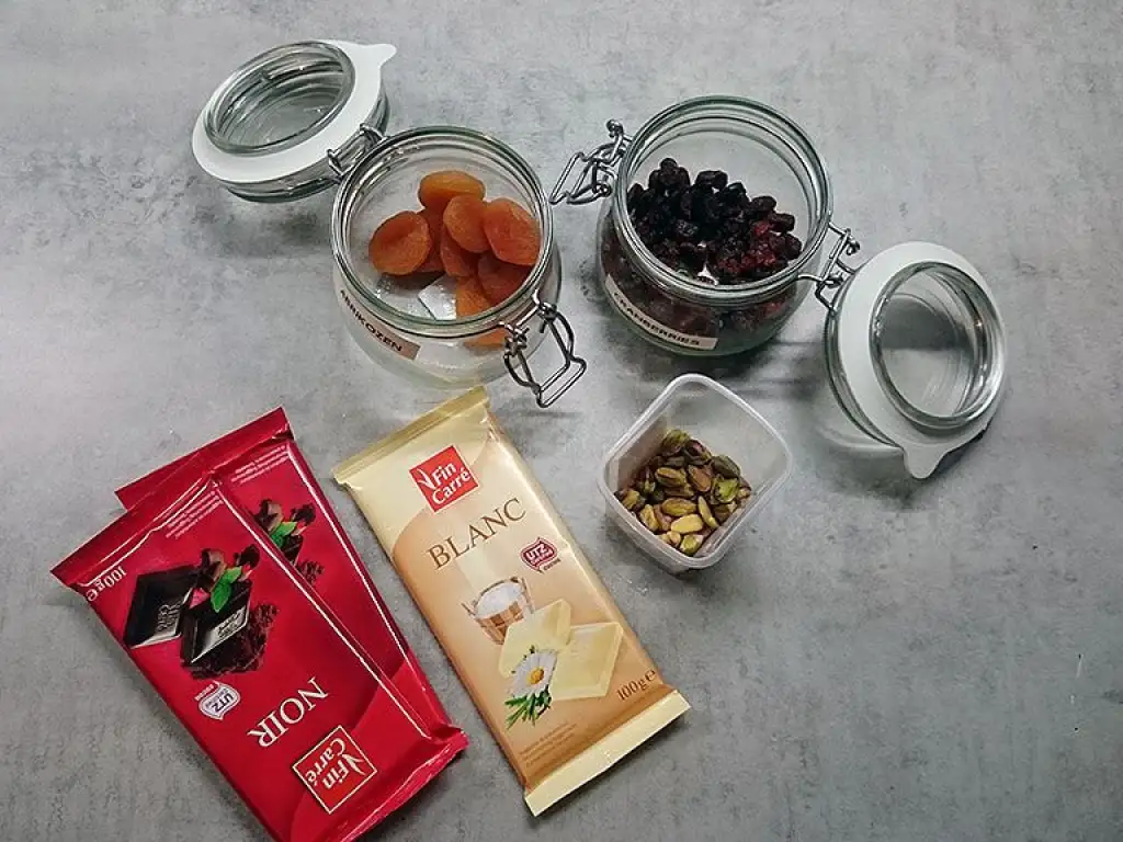 Christmas chocolate bark ingredients
