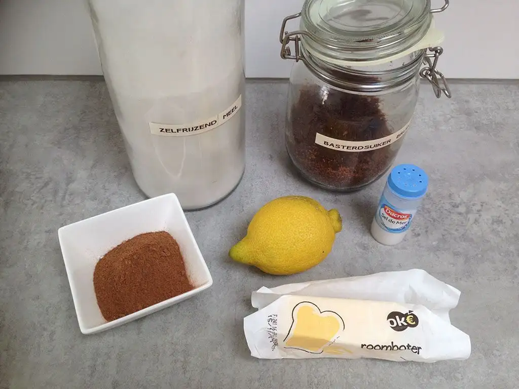 Kruidnoten - Dutch tiny cookies ingredients