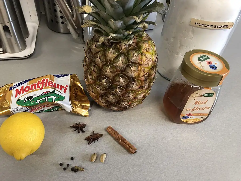 Oven roasted pineapple ingredients