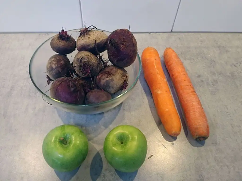 Beetroot, apple and carrot juice ingredients