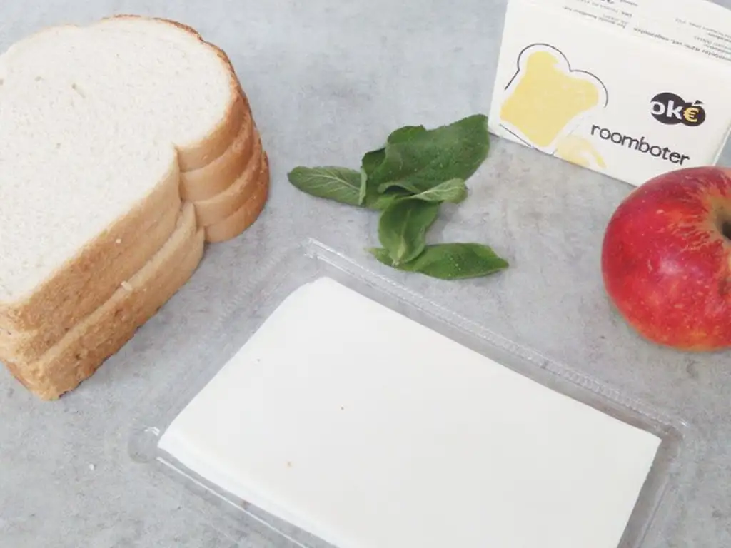 Goat's cheese with apple and sage toastie ingredients