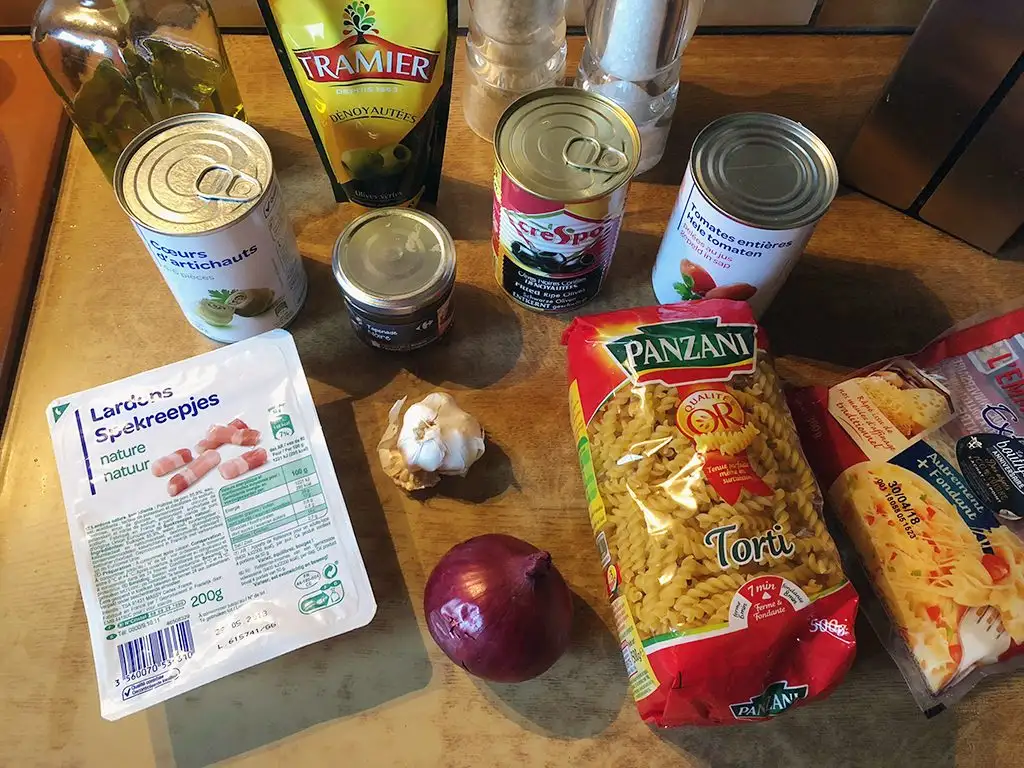 Artichoke and olive pasta ingredients