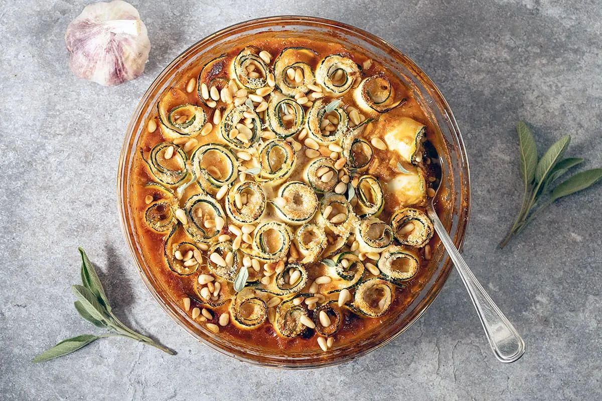 Zucchini Roll-ups with tomato sauce - a tasty vegetarian meal