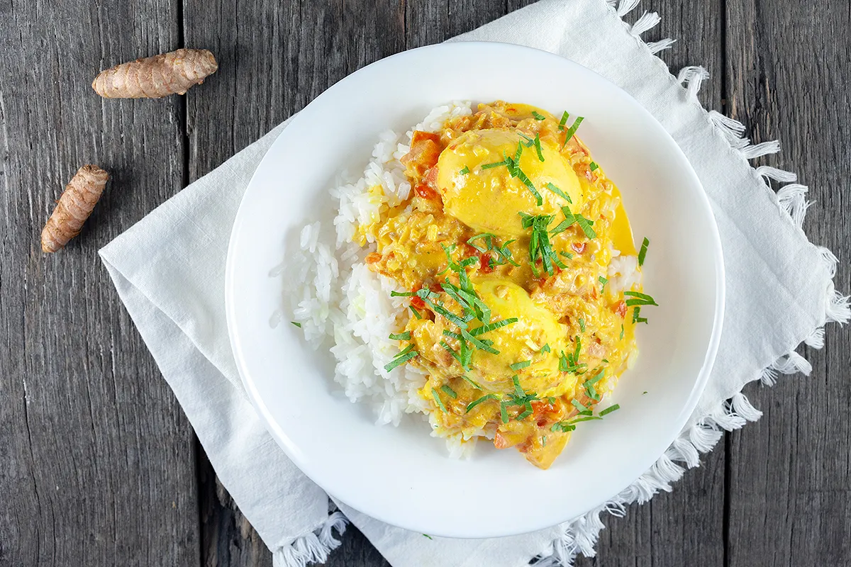 Fresh turmeric egg curry