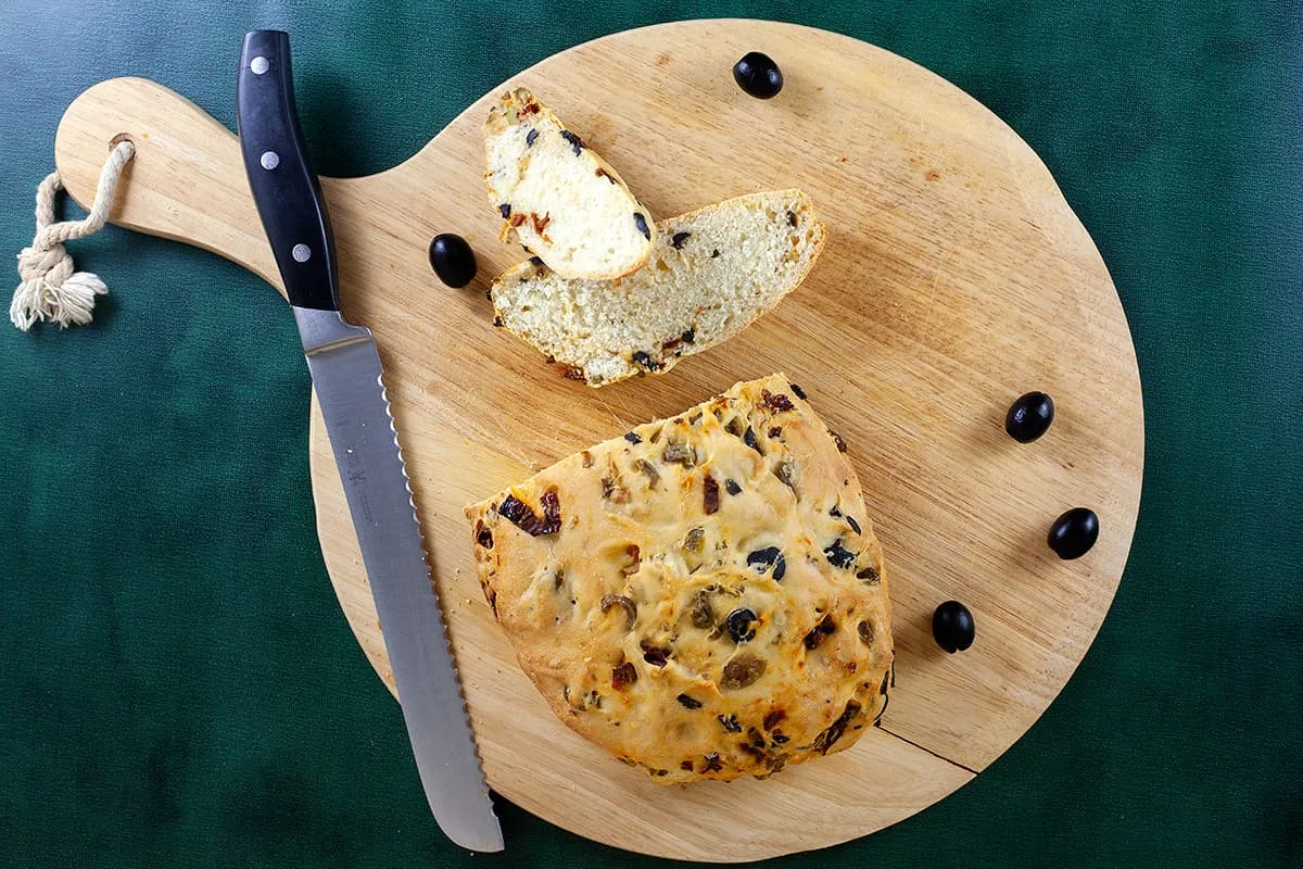 Olive bread with sun-dried tomatoes