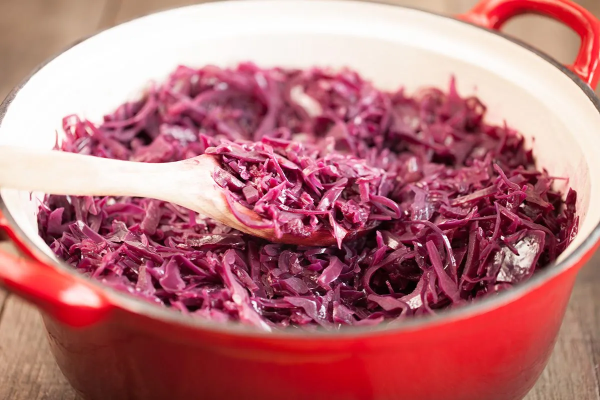 Braised red cabbage