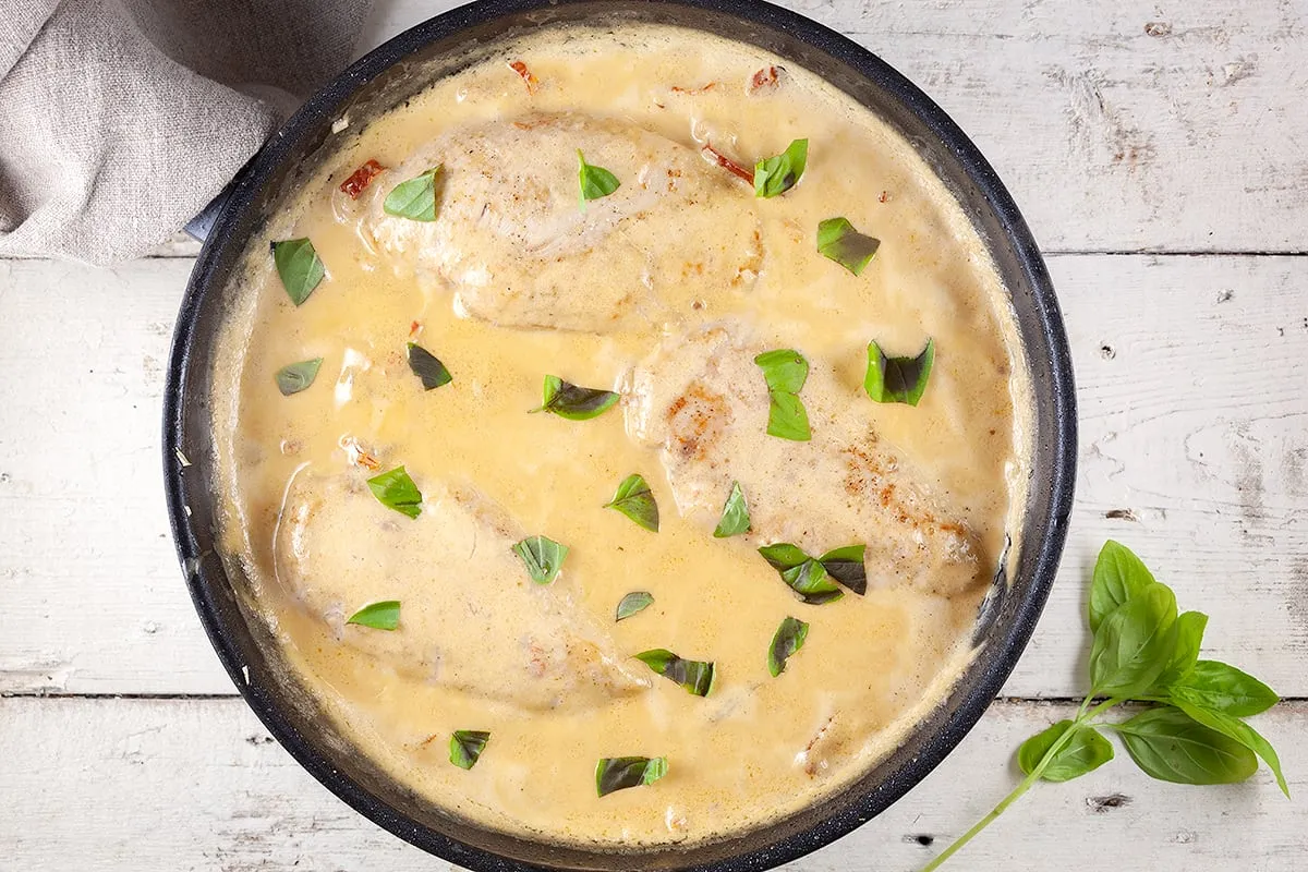 Creamy chicken with sundried tomatoes