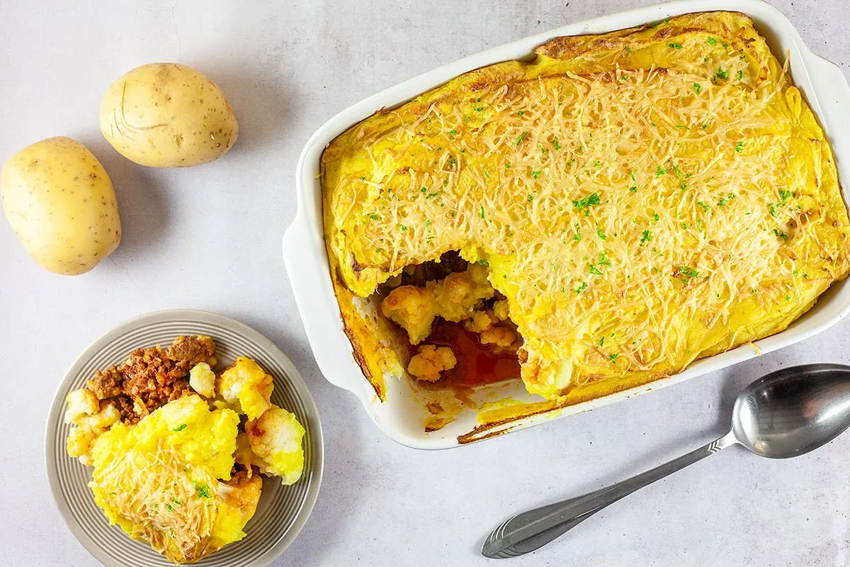 Mince and cauliflower bake