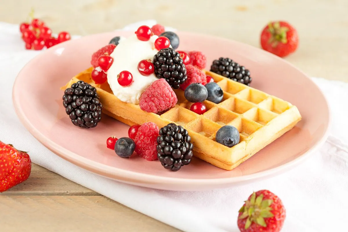 Waffles with red fruits