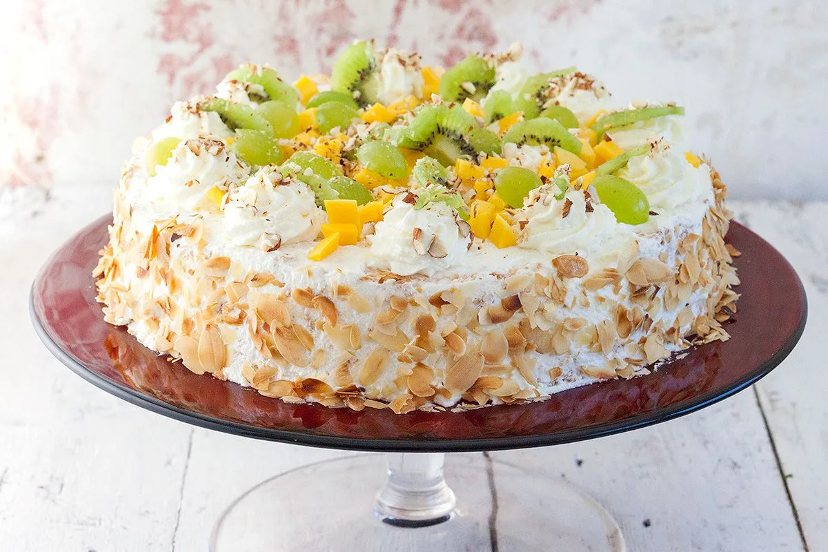 Slagroomtaart a.k.a. Dutch whipped cream pie