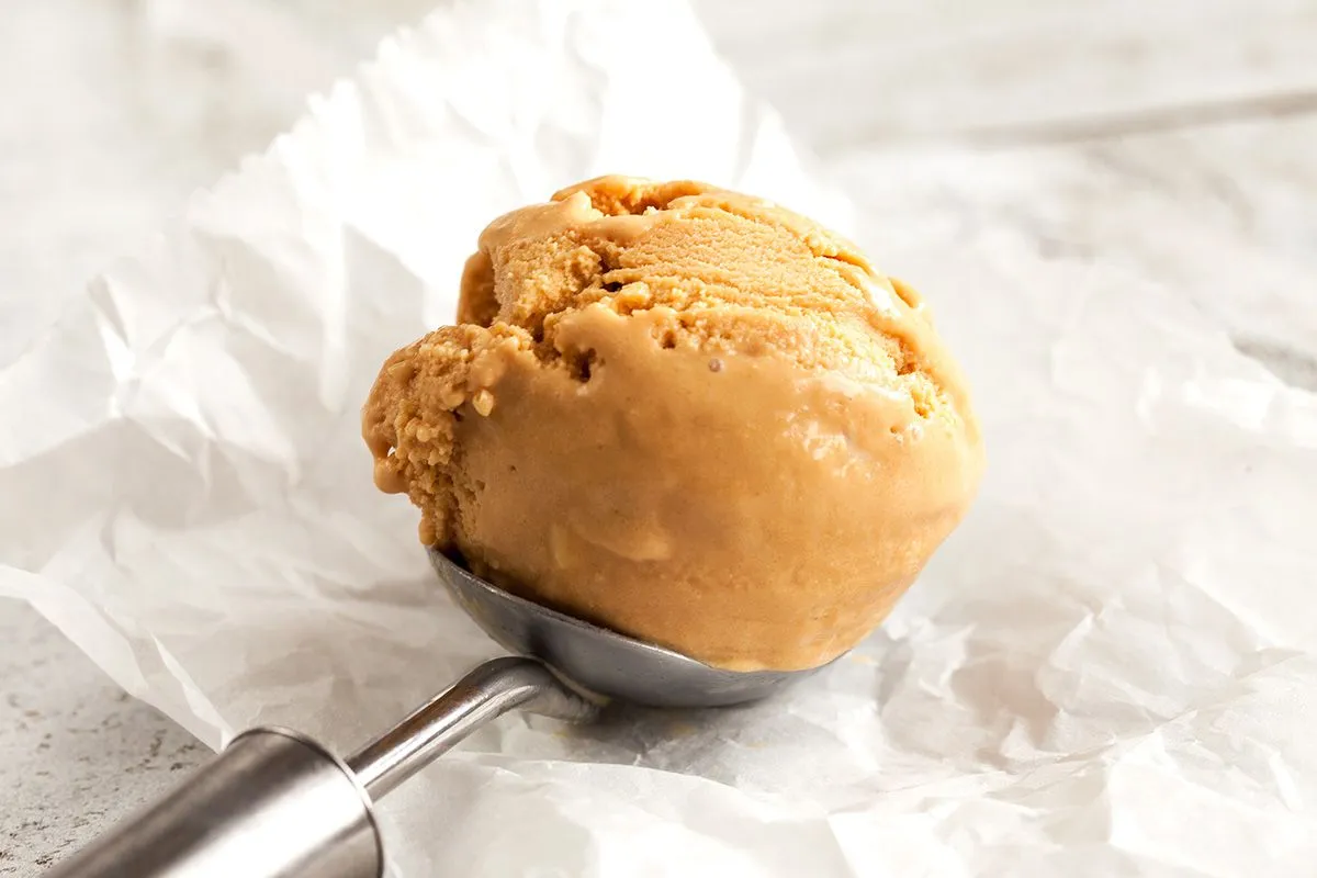Caramel ice cream