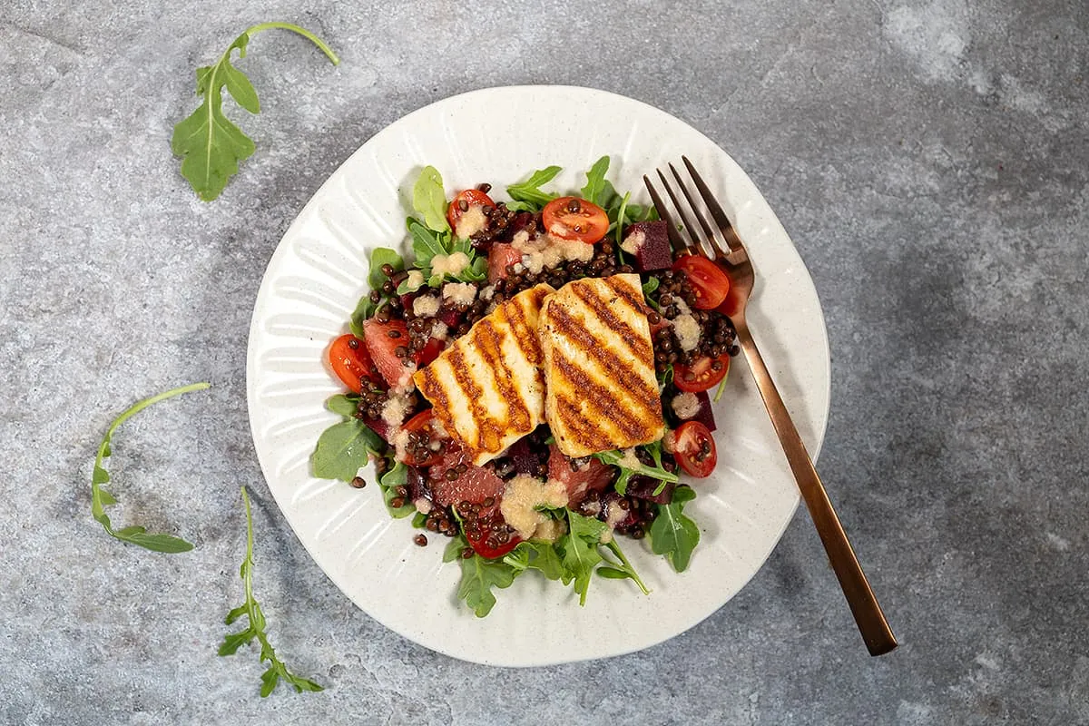 Grilled halloumi lentil salad - delicious lunch salad