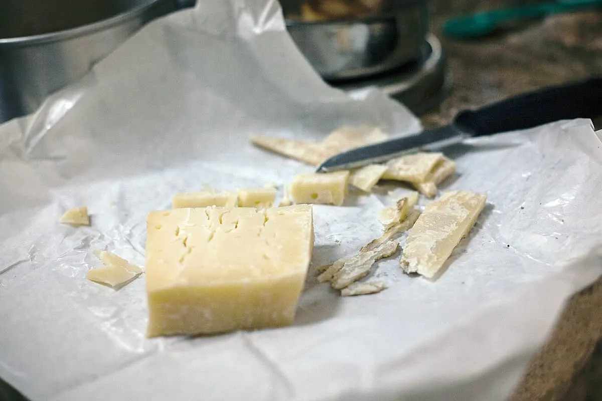 What are Cheese Wrapping Papers and How to Choose One?