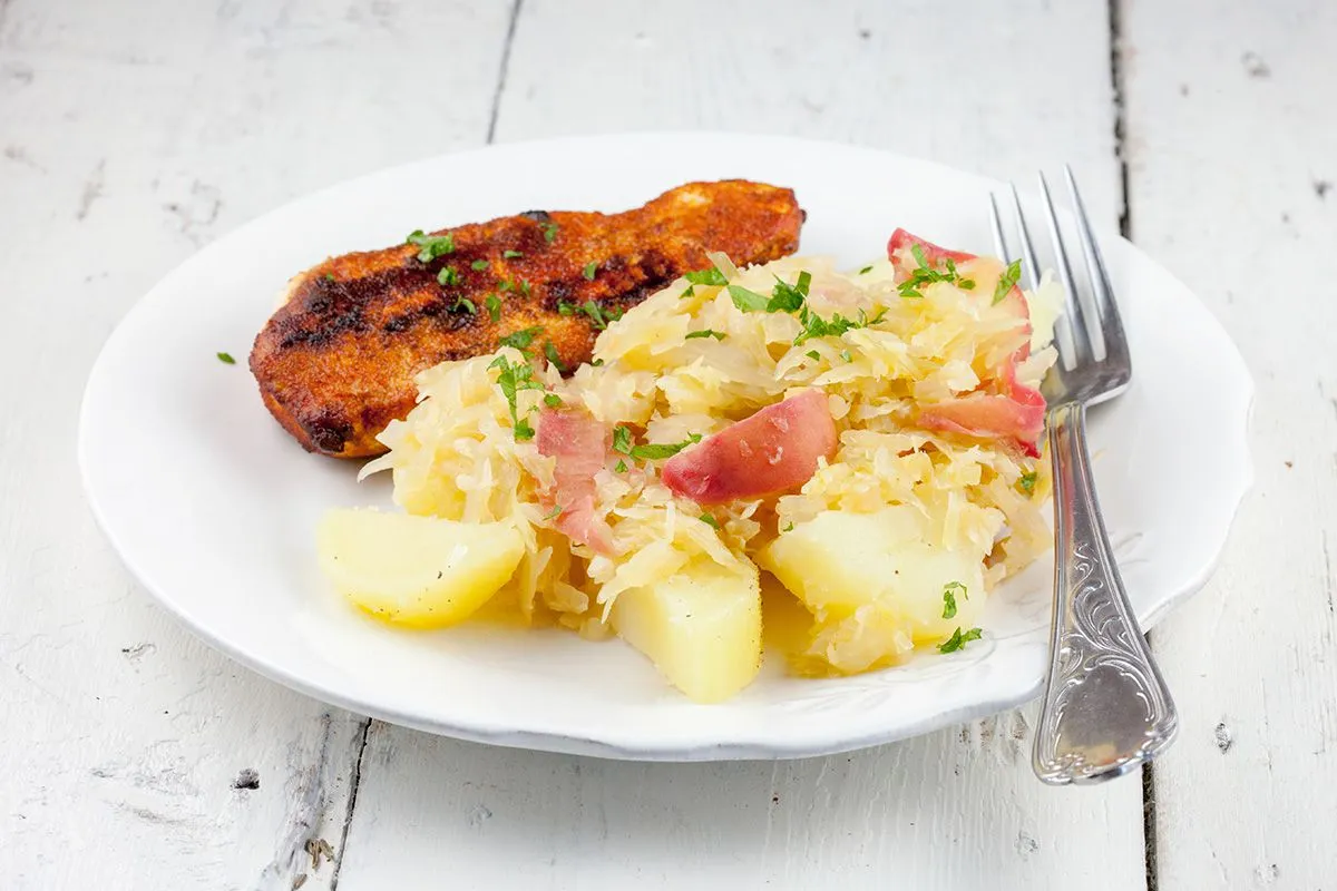 Summer sauerkraut with wild peaches