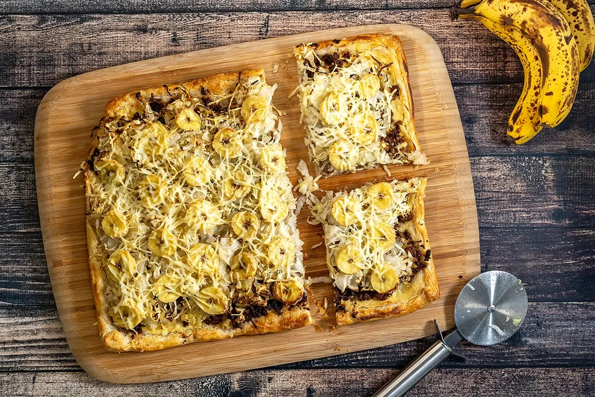 Sheet pan pie with sauerkraut and minced meat - a savory pie