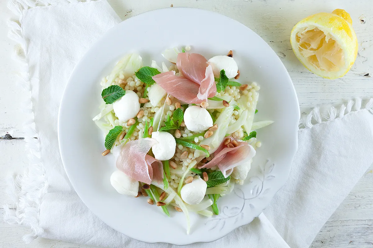 Pearl couscous, mozzarella and fennel salad