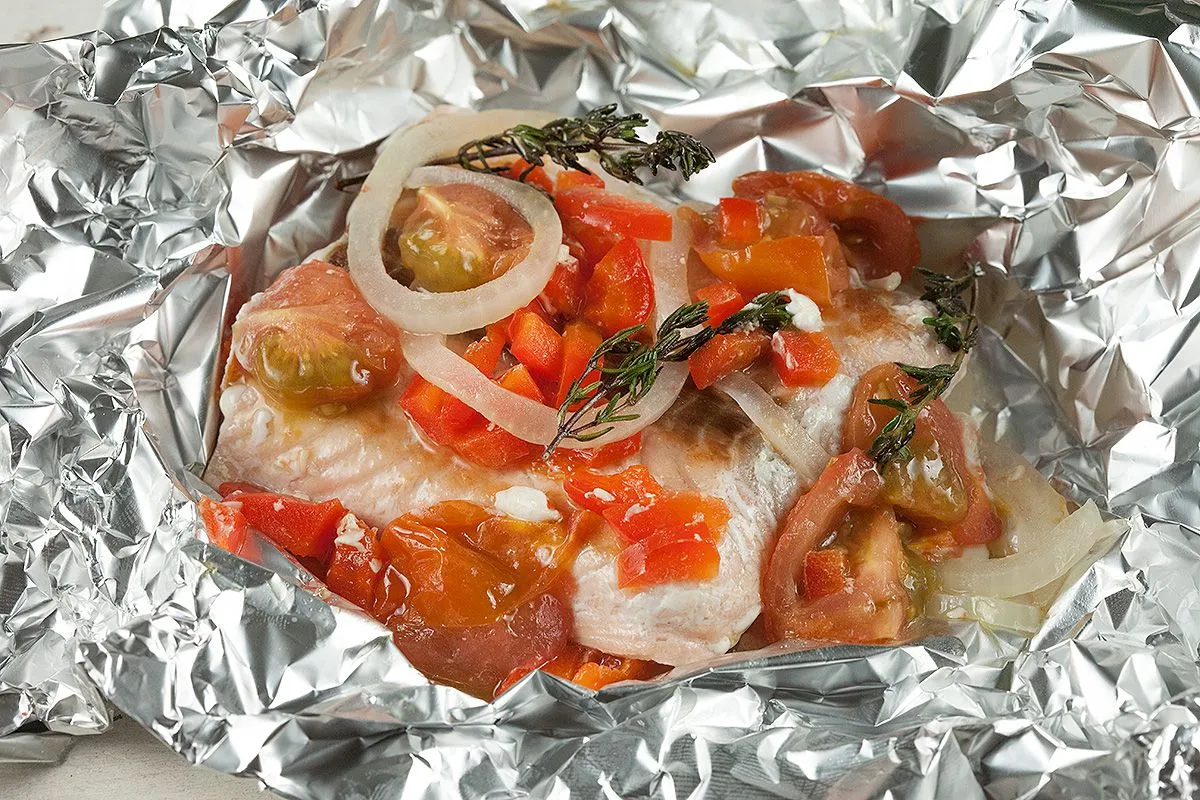 Salmon baked in foil