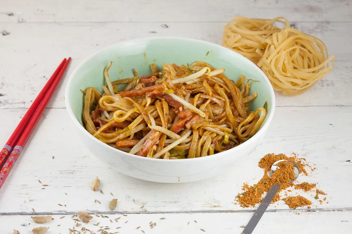 Quick bami goreng