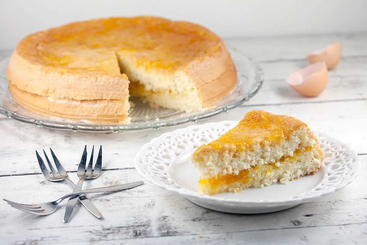 Jam sponge cake