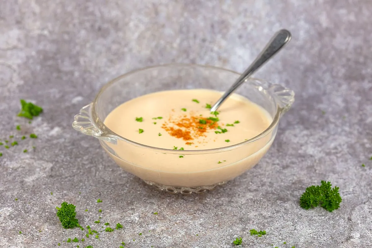 Prawn cocktail sauce with whisky