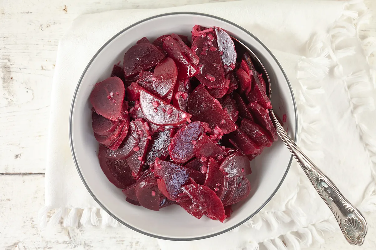 Red beet salad