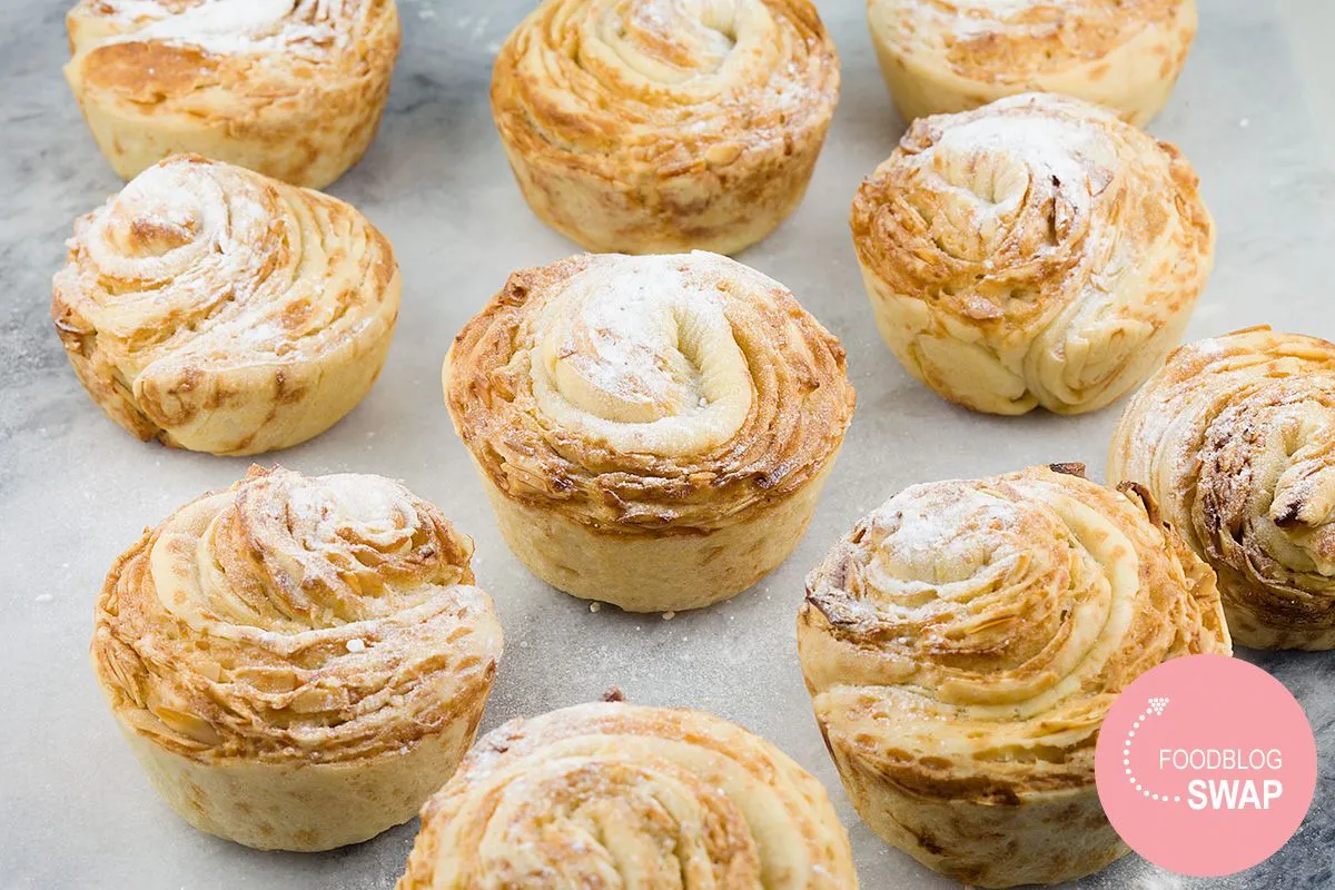 Almond cruffins