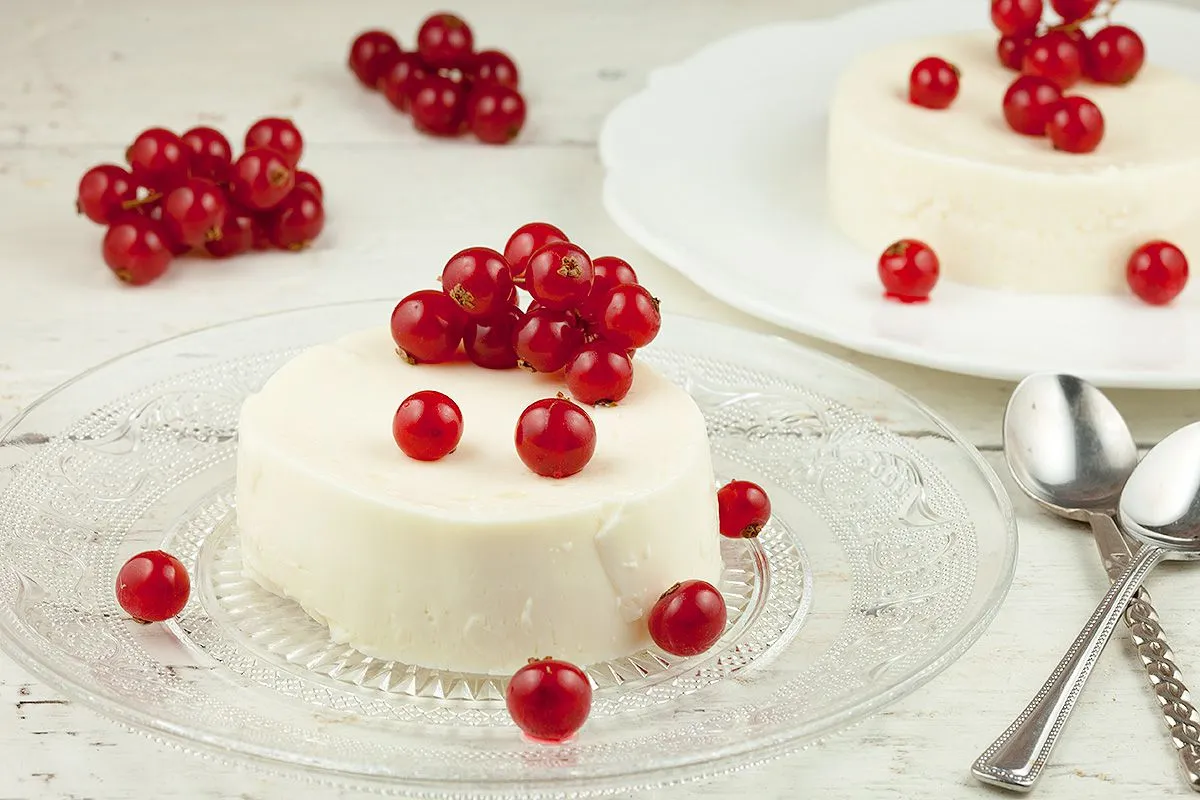 Buttermilk panna cotta