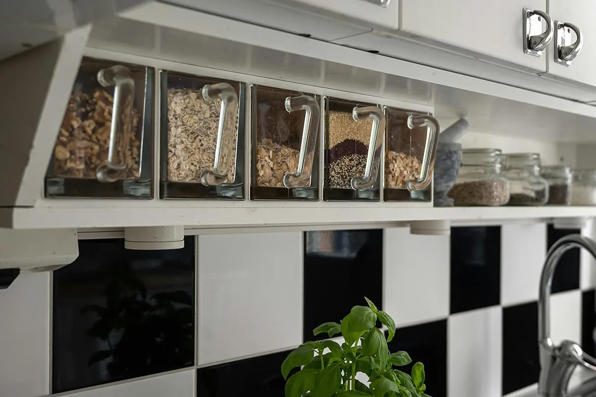Small Kitchen, Big Flavor: Practical Habits For Weeknight Cooking