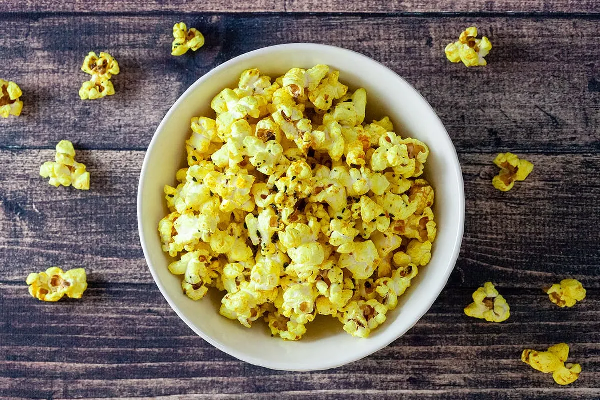 Homemade spicy popcorn (Indian style)