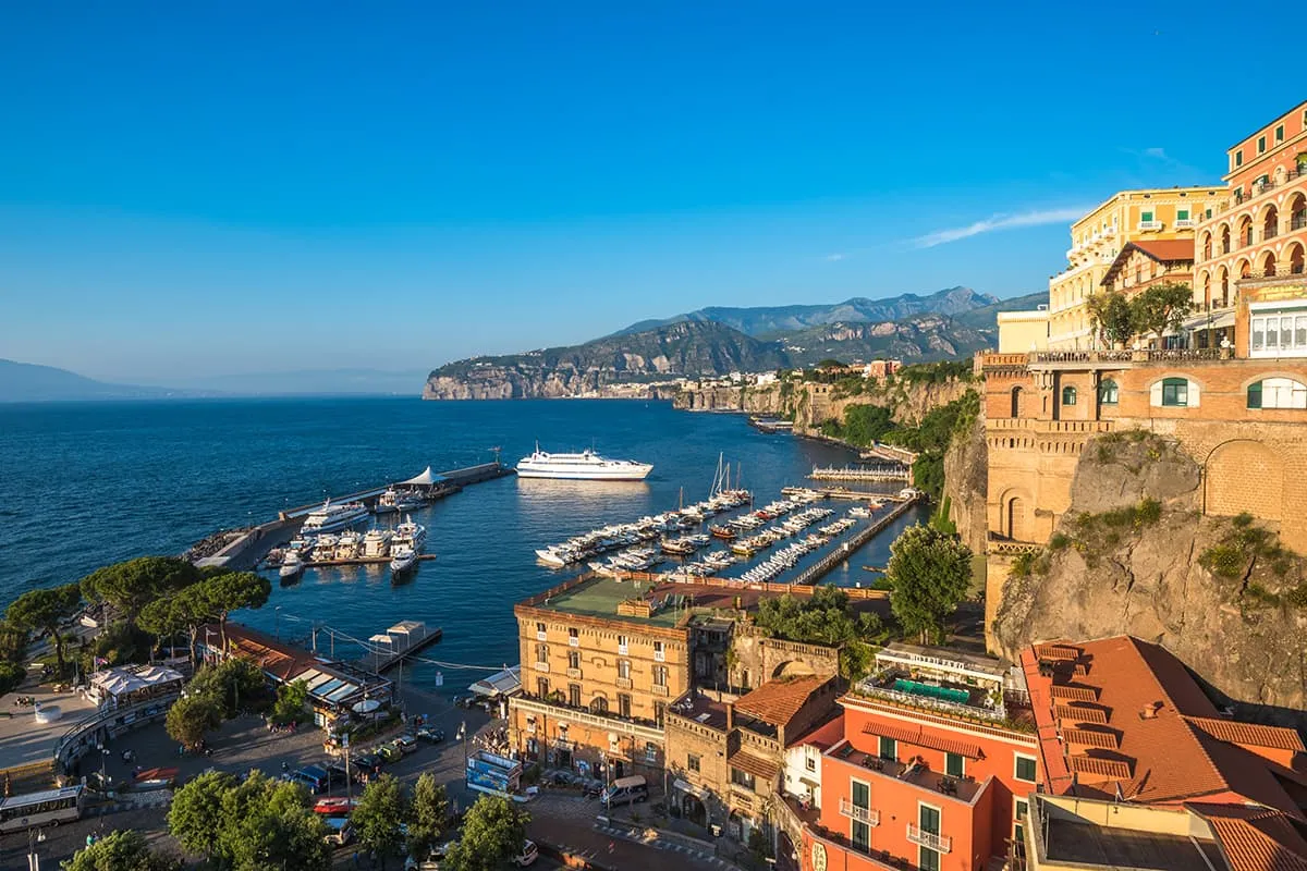 How to Spend a Perfect Day Exploring Cafes in Sorrento