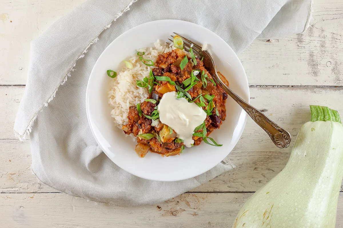 Summer squash chili con carne