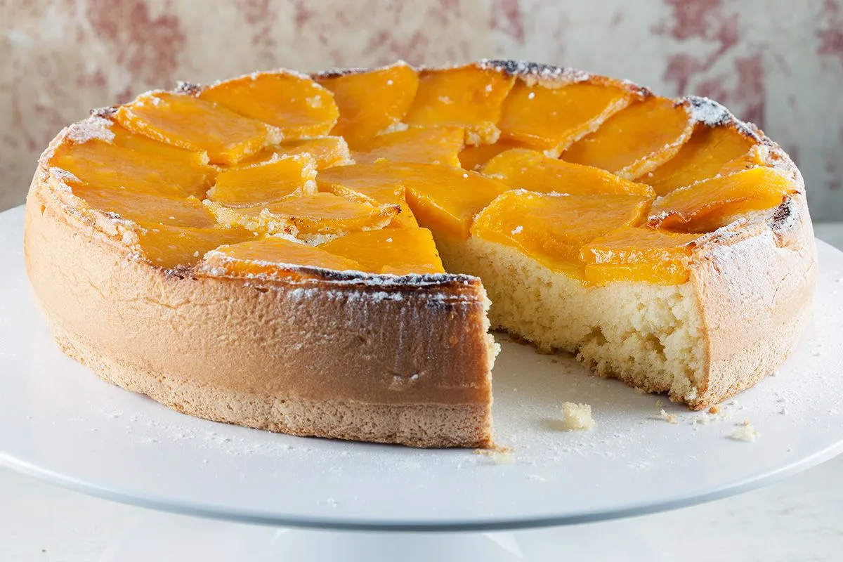 Mango sponge cake