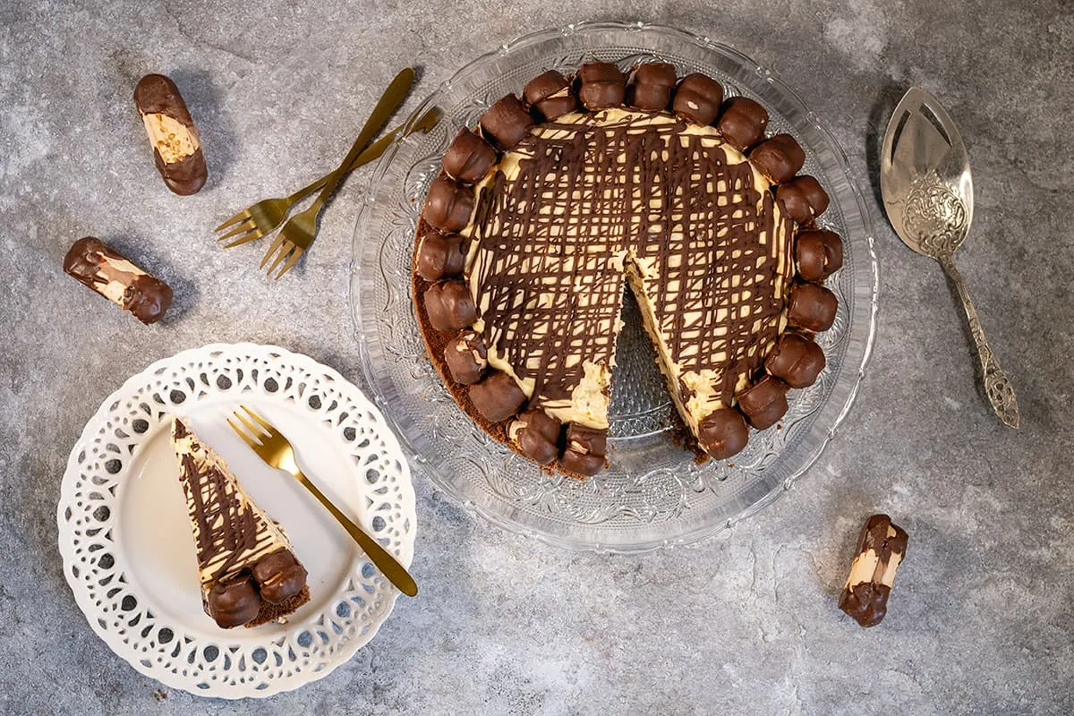 Dutch goat's feet cake (bokkenpootjestaart)