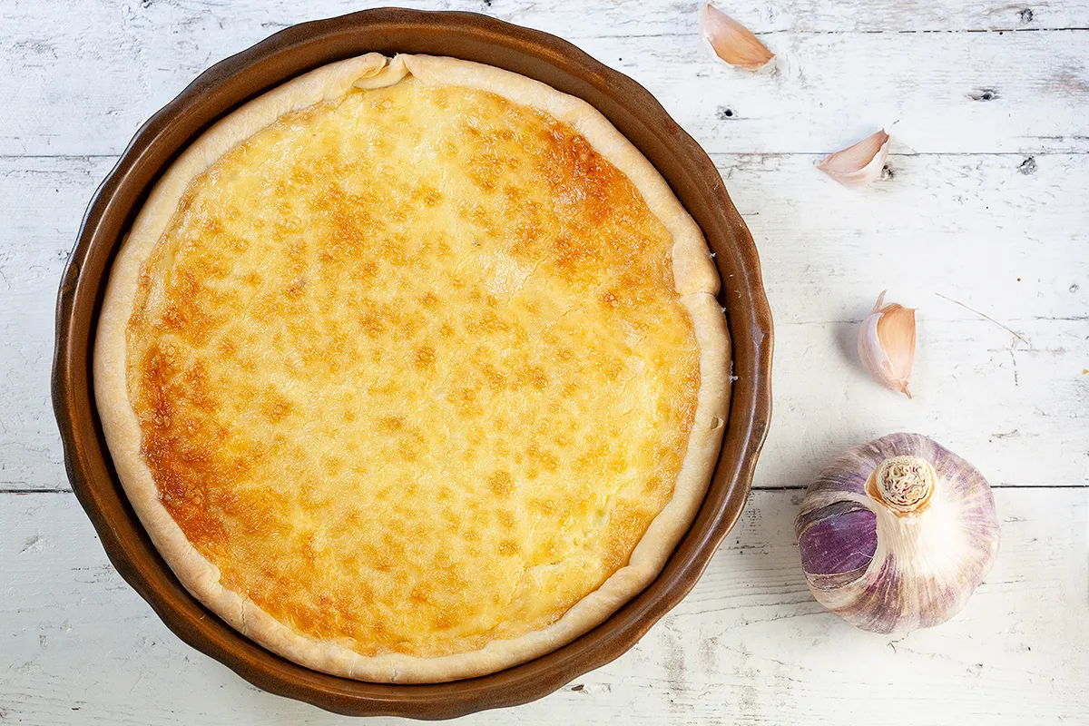 French garlic and pine nuts pie