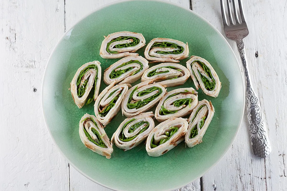Super fast tortilla roll-ups with chicken