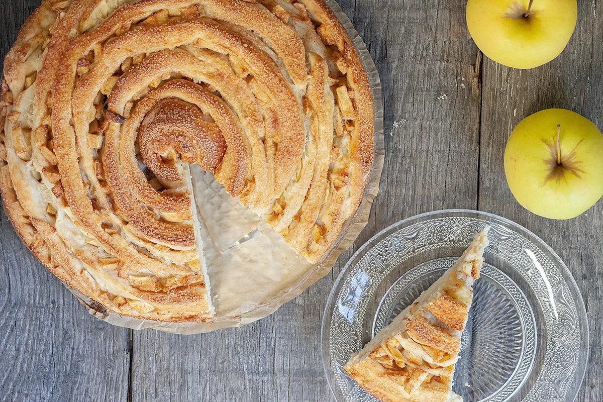 Apple brioche