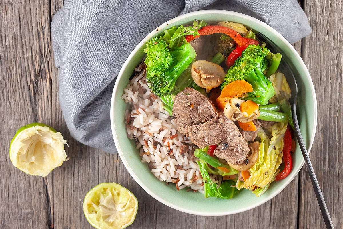 Black pepper and lime beef stir-fry