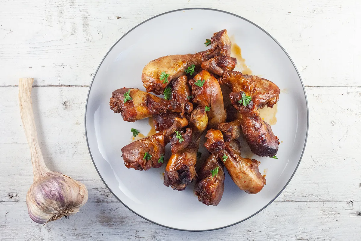 Slow cooker chicken legs