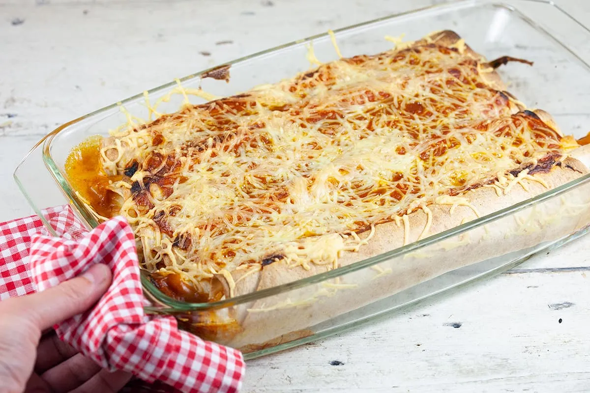 Chicken and mozzarella enchiladas